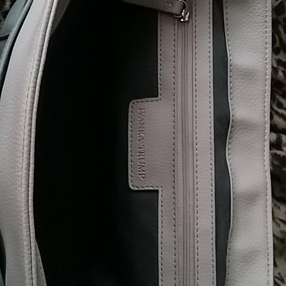 Ivanka Trump purse - Picture 3 of 4